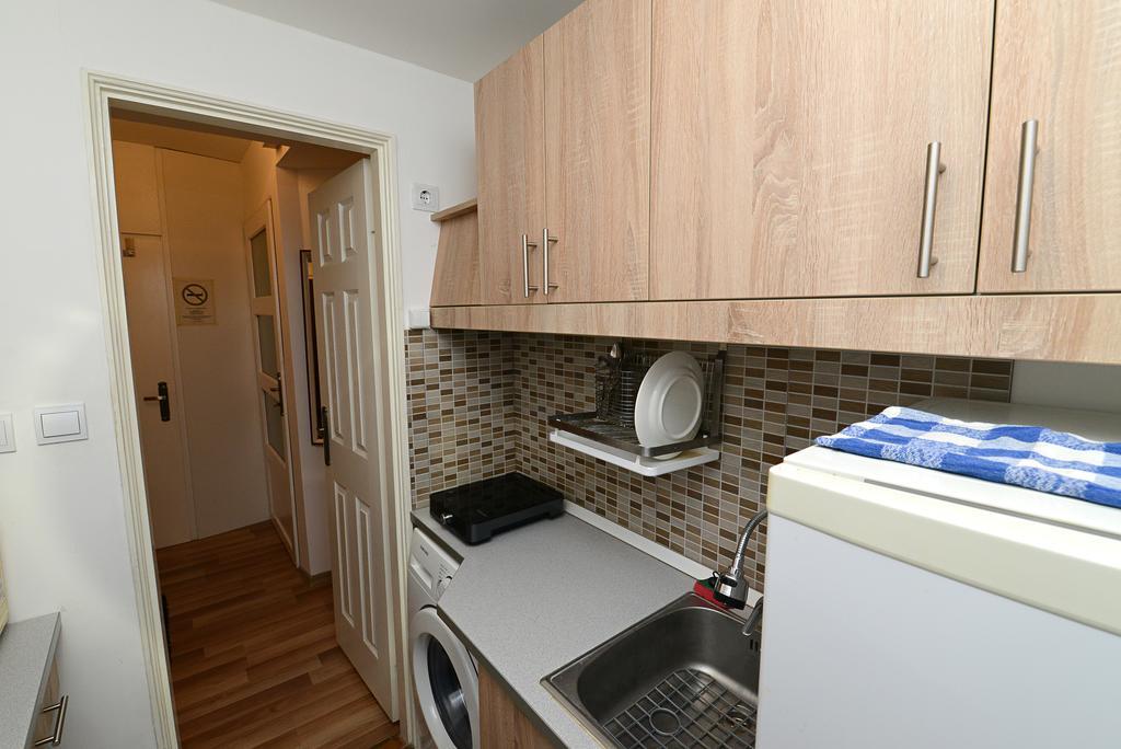 Centrum Apartman Pecs Ngoại thất bức ảnh